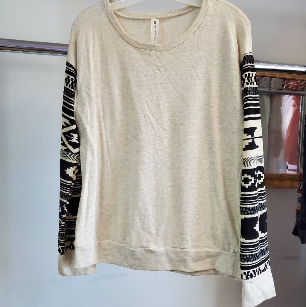 Pullover with Aztec sleeve